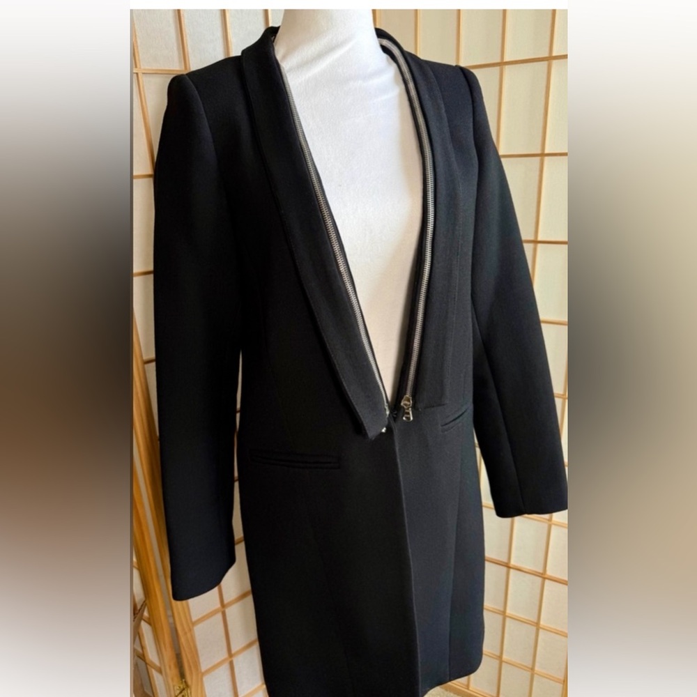 Milly Elegant Black wool coat with zipper nwt size 0 retailed $725